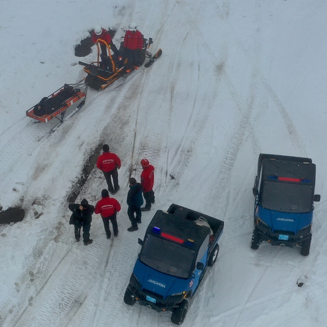Kartalkaya'da JAK timleri tatilcilerin güvenliği için teyakkuzda