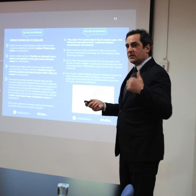 Balıkesir'de yeni medyada "Dezenformasyonla Mücadele Bilgilendirme Toplantı...