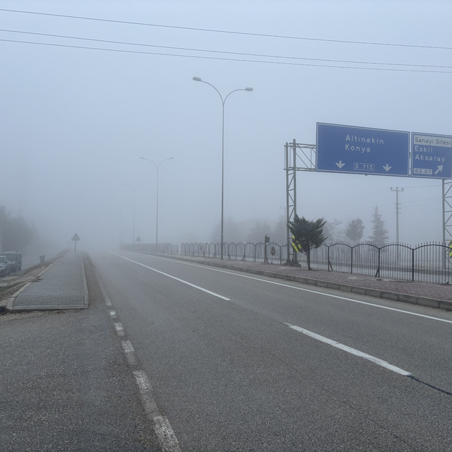 Konya-Ankara kara yolunda sis etkili oluyor