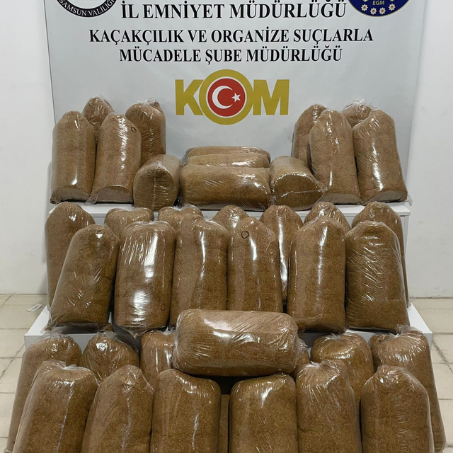 Samsun'da 200 kilogram kaçak tütün ele geçirildi, 2 zanlı yakalandı