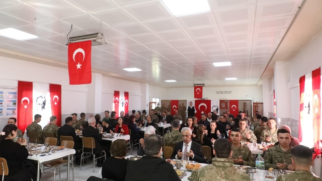 Kırklareli Valisi Turan, şehit aileleri ve gazilerle bir araya geldi