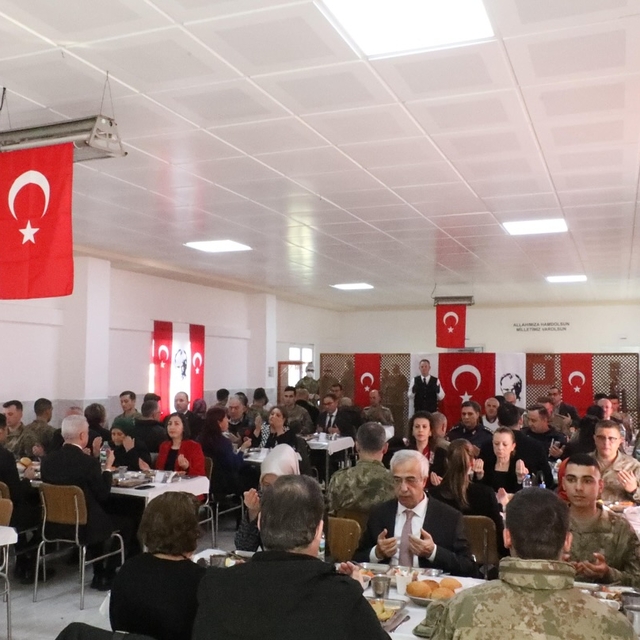 Kırklareli Valisi Turan, şehit aileleri ve gazilerle bir araya geldi