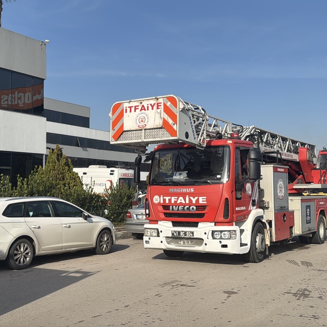 Kocaeli'de hastanenin elektrik panosunda çıkan yangın söndürüldü