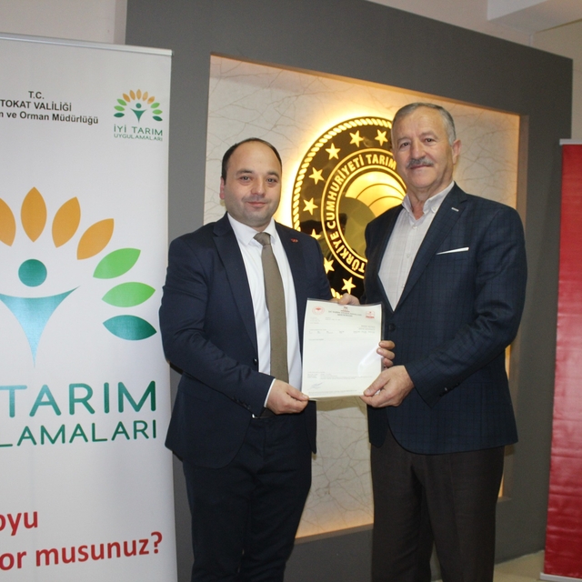 Pazar'da 16 çiftçiye iyi tarım uygulamaları sertifikası verildi