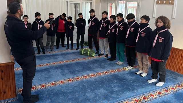 Osmaniye'de İl Müftülüğünce kamp etkinliği düzenlendi