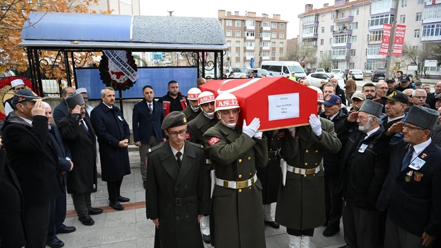 Kıbrıs Gazisi Altınaz Edirne'de son yolculuğuna uğurlandı
