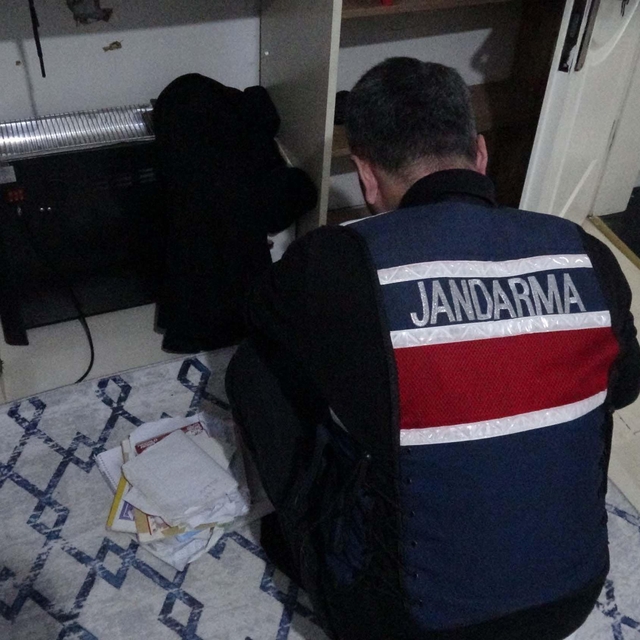 İzmir merkezli 32 ildeki DAEŞ operasyonunda 31 tutuklama