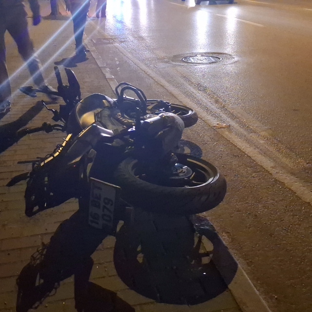 Bursa'da otomobil ile motosiklet çarpıştı: 2 kuzen öldü