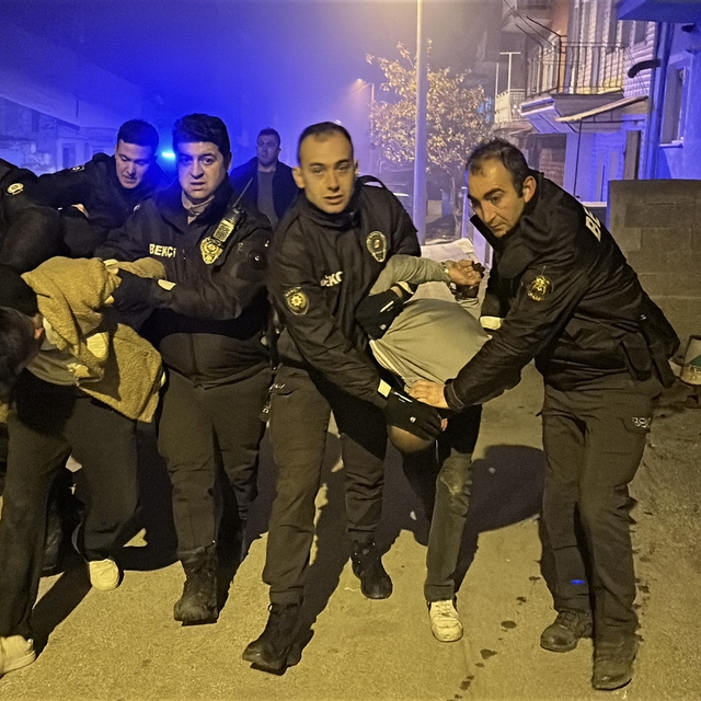 Ölen arkadaşlarının ailesiyle kavga ettiler; 7 gözaltı
