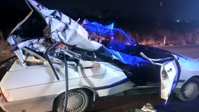 Kırklareli'nde tırla çarpışan otomobildeki 1 kişi öldü, 1 kişi yaralandı