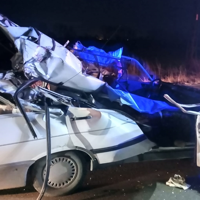 Kırklareli'nde tırla çarpışan otomobildeki 1 kişi öldü, 1 kişi yaralandı