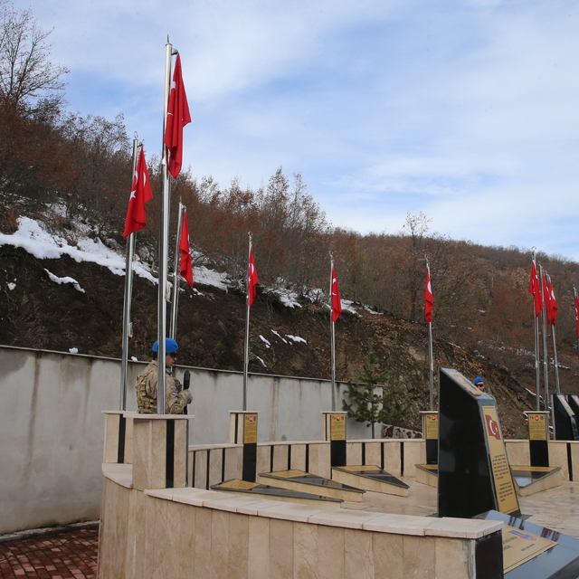 Tokat'ta 15 yıl önceki terör saldırısında şehit olan 7 asker anıldı