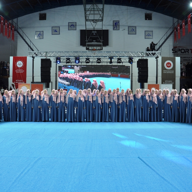 Kütahya'da hafızlığı tamamlayan 83 öğrenci için icazet töreni yapıldı