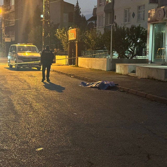 Adana'da silahlı saldırıya uğrayan genç, öldü