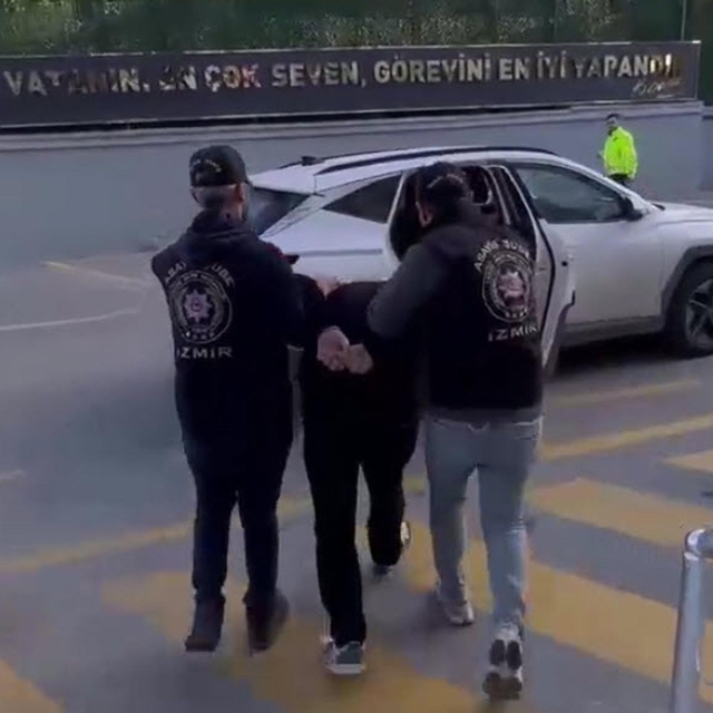 İzmir'de 'yol verme' tartışmasında bıçaklanarak ağır yaralandı; 1 tutuklama