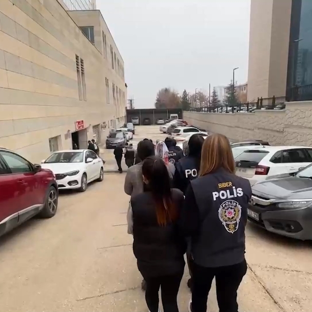 'Sahte bungalov' ilanıyla dolandırıcılık yapan 5 şüpheli tutuklandı