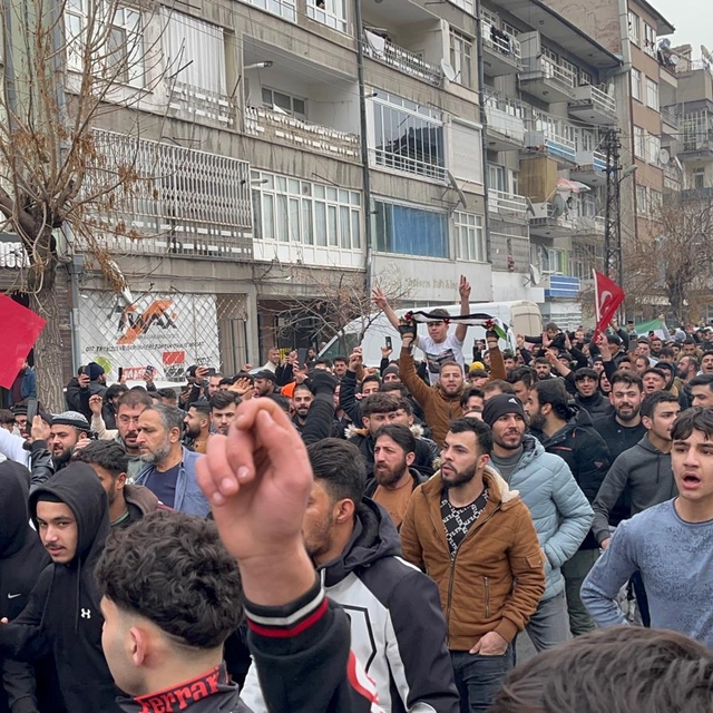 Esad rejimi kontrolü kaybetti, Kayseri'de yaşayan Suriyeliler kutlama yaptı