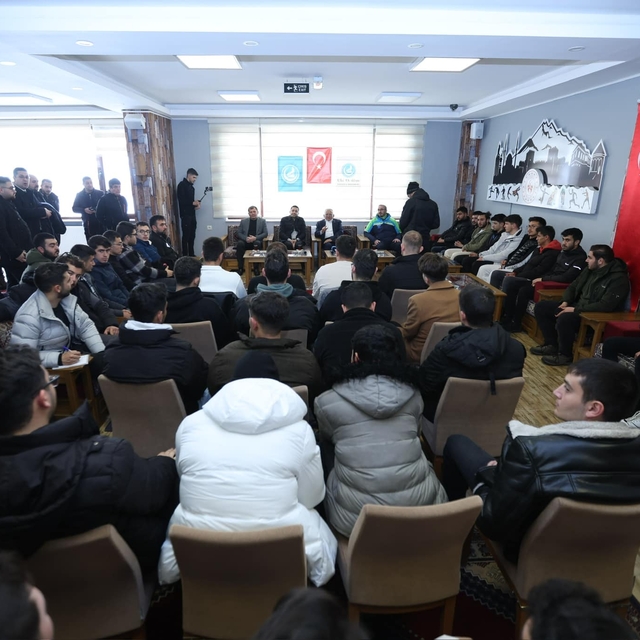Başkan Büyükkılıç, Ülkü Ocakları Gençlik Çalıştayı ve Kampı'na katıldı
