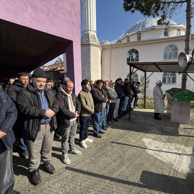 Fabrikada forklift ile dolap arasına sıkışan işçi toprağa verildi