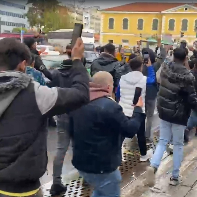 İzmir'de yaşayan Suriyeliler kutlama yaptı