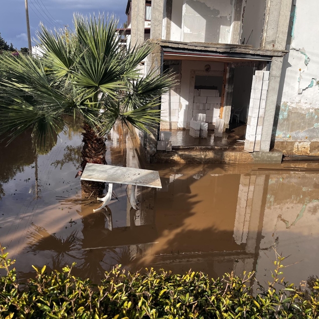 Bodrum'da 60 ev ve 2 iş yerini su bastı