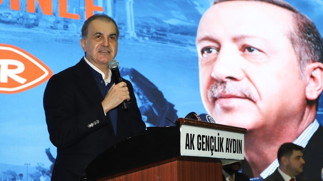 Ömer Çelik: Tarihi bir dönemeçten geçiyoruz