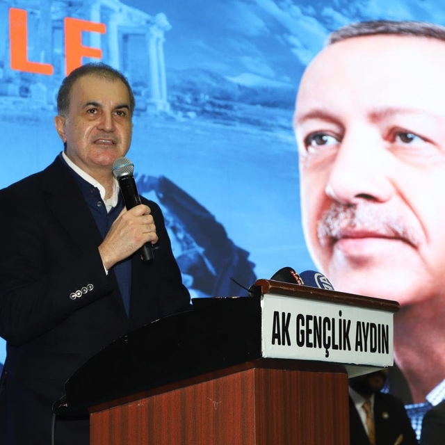 Ömer Çelik: Tarihi bir dönemeçten geçiyoruz