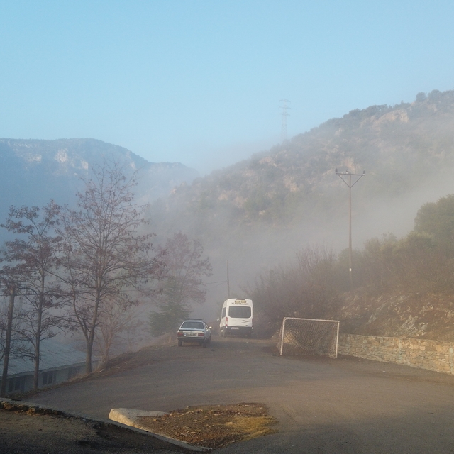 Saimbeyli'de sis etkili oldu