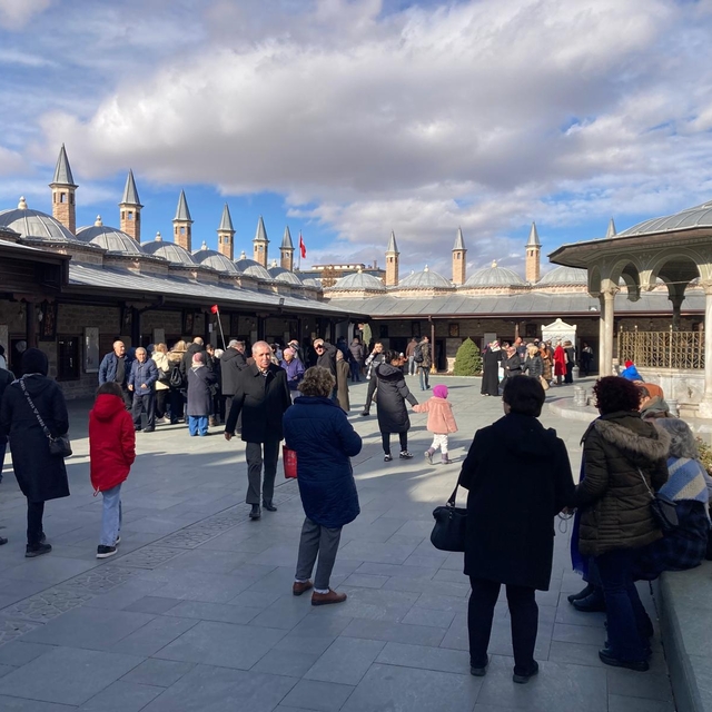 Konya, Hazreti Mevlana'nın vuslatının 751. yılında yerli ve yabancı ziyaret...