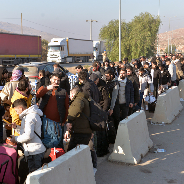 Ülkelerine dönmek isteyen Suriyeliler, Cilvegözü Gümrük Kapısı'nda