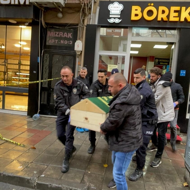 (bekliyor) Tekirdağ'da bir kişi karısının arkadaşını bıçakla öldürdü, eşini...