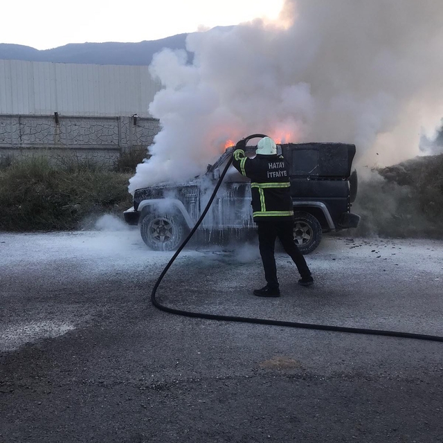 Hatay'da seyir halindeki cipte çıkan yangın söndürüldü