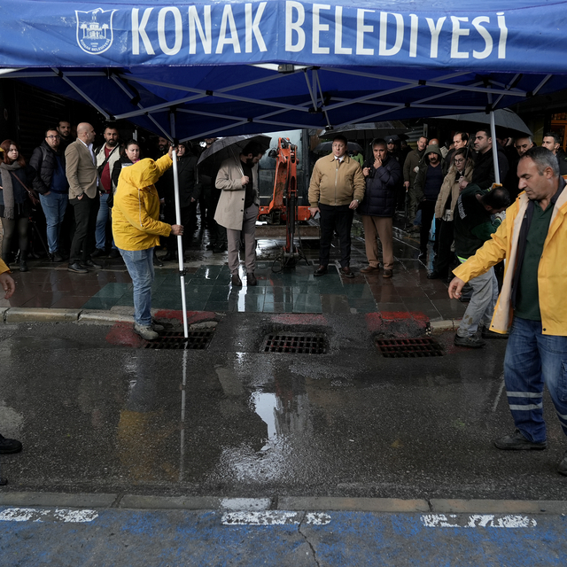 İzmir'de 2 kişinin akıma kapılarak öldüğü yerde keşif yapıldı