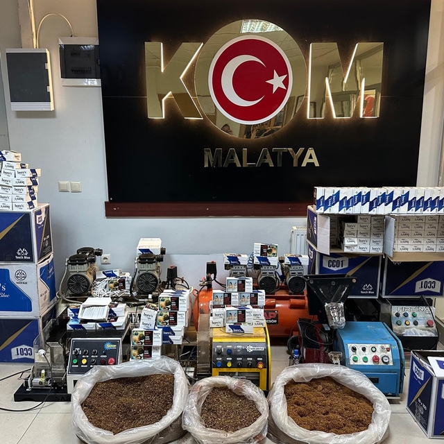 Malatya'da kaçakçılık operasyonunda 4 sigara dolum makinesi ele geçirildi