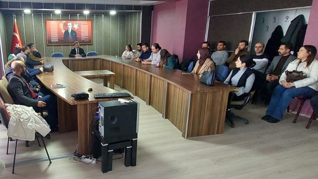 Gümüşhacıköy'de TÜBİTAK projeleri için bilgilendirme toplantısı yapıldı