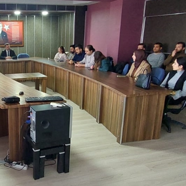 Gümüşhacıköy'de TÜBİTAK projeleri için bilgilendirme toplantısı yapıldı