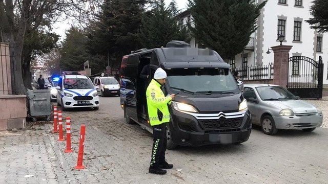 Merzifon'da öğrenci servisleri denetlendi