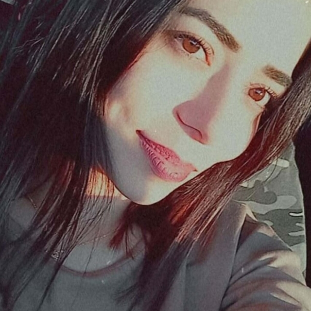 Erkek arkadaşının aracında başından vurulan kadın toprağa verildi