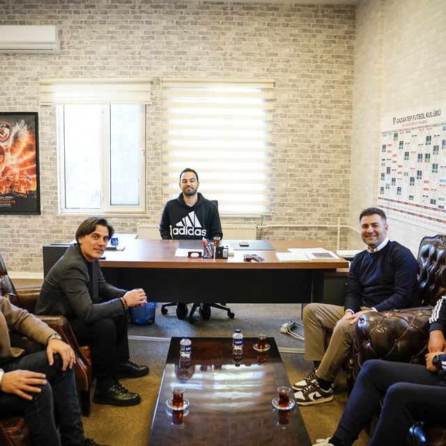 A Milli Futbol Takımı Teknik Direktörü Montella, Gaziantep FK'yi ziyaret et...