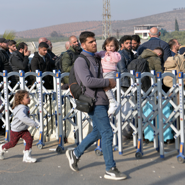 Ülkelerine dönmek isteyen Suriyeliler, Cilvegözü Gümrük Kapısı'nda (2)