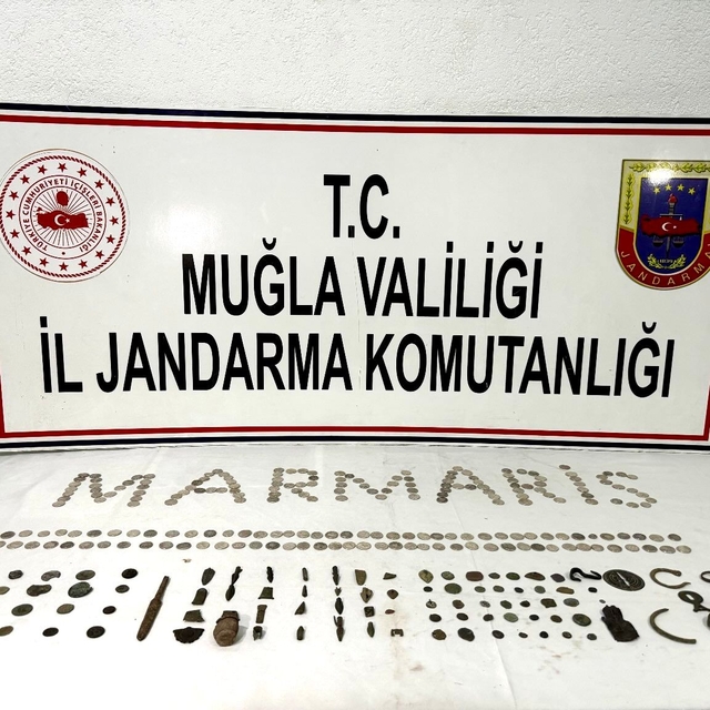 Muğla'da tarihi eserle yakalanan 4 zanlı gözaltına alındı