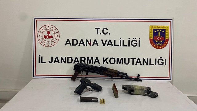 Adana'da evinde uzun namlulu silah ve tabanca bulunduran kişi tutuklandı