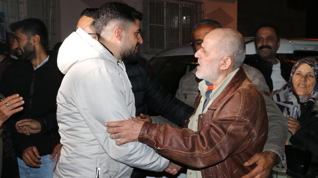 Suriye'de 21 yıldır tutuklu bulunan kişi, Kilis'teki ailesine kavuştu