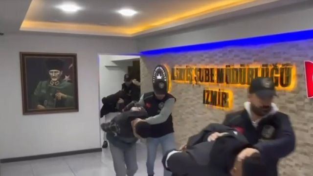 İzmir'de 'kız arkadaşıma laf attı' kavgası; 5 tutuklama