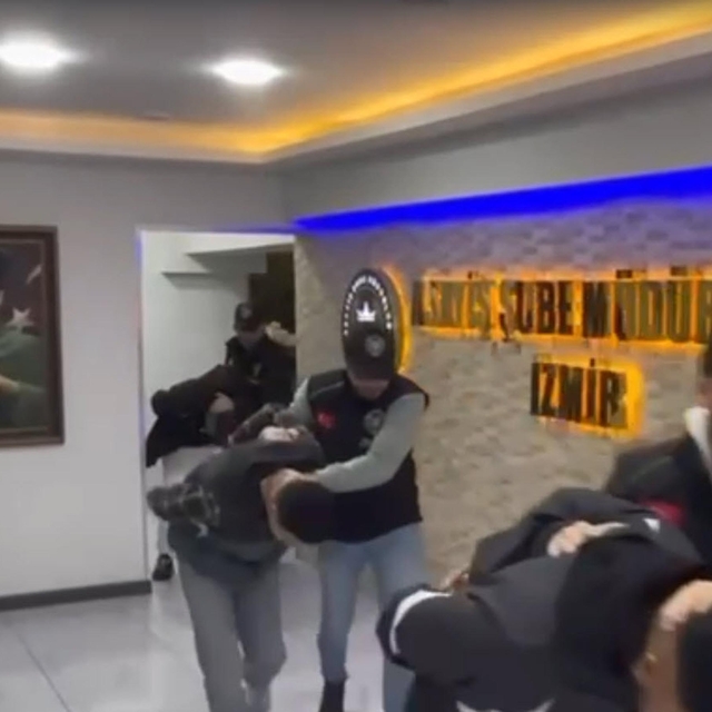 İzmir'de 'kız arkadaşıma laf attı' kavgası; 5 tutuklama