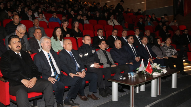 Taşova'da İnsan Hakları ve Demokrasi Haftası kutlandı