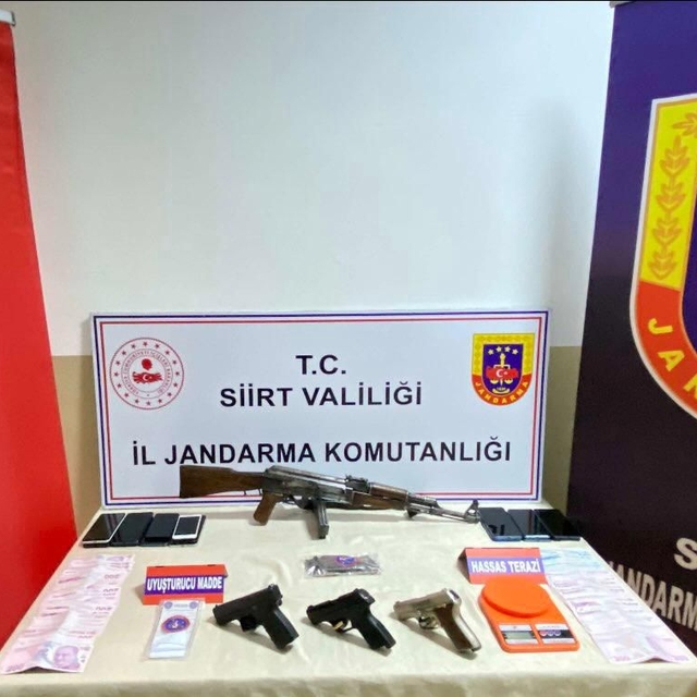 Siirt'te kaçakçılık operasyonunda 2 zanlı yakalandı