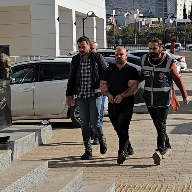 Eski sevgilisinin kardeşini yaralayan şüpheli adliyede (2)