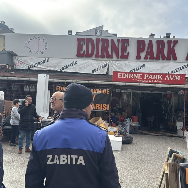 Edirne'de iş yerinin yıkımı sırasında çıkan kavgaya karışan 4 zanlı gözaltı...