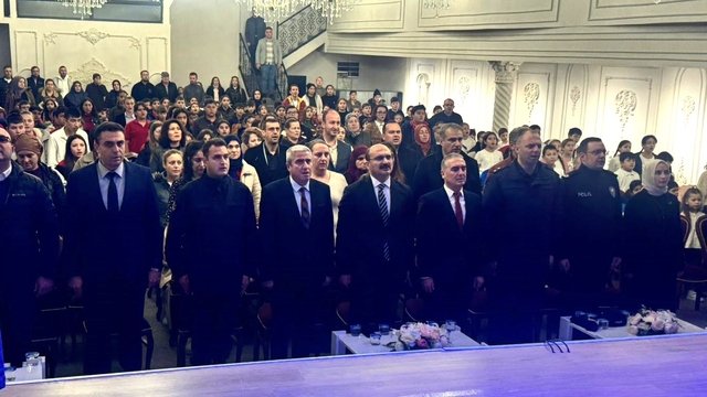 Gelibolu'da "İnsan Hakları ve Demokrasi Haftası" kutlandı